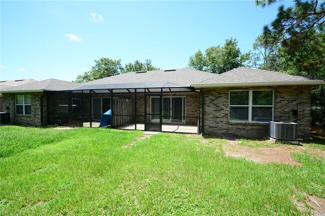 33 Rosepetal Ln in Palm Coast, FL - Building Photo - Building Photo