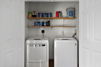 6010 Sirenia Pl in Waldorf, MD - Foto de edificio - Building Photo