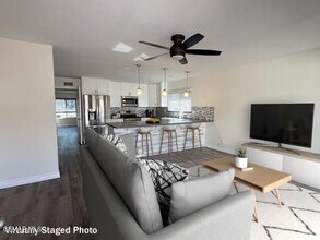 2239 Portola Ln in Westlake Village, CA - Building Photo - Building Photo