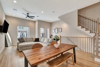 3704 Creekmont Grn Ln in Houston, TX - Building Photo - Building Photo