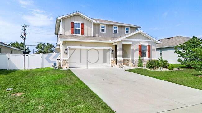 1709 Hilltop Dr in Dundee, FL - Building Photo - Building Photo