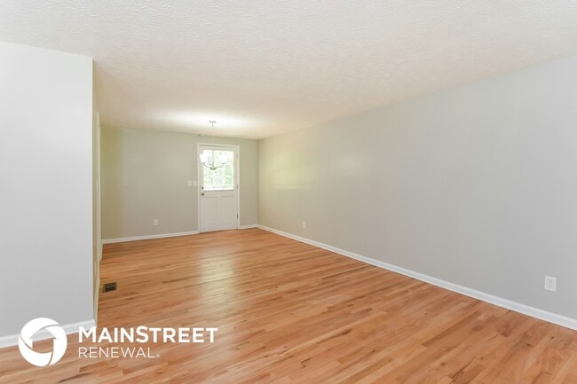 3085 Flowers Dr in Douglasville, GA - Building Photo - Building Photo