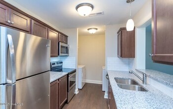 212 Orlando Wy in Greenville, NC - Building Photo - Building Photo