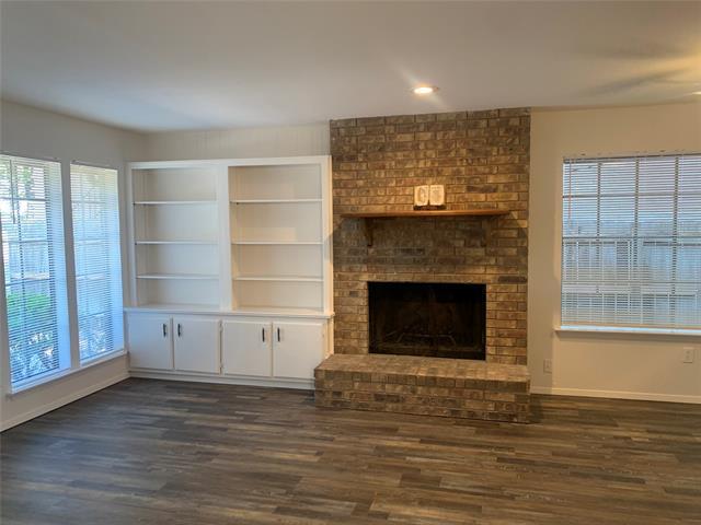 2205 Landmark Ct in Arlington, TX - Foto de edificio - Building Photo