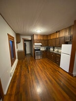 8325 Dallas Ave S, Unit 1B in Seattle, WA - Building Photo