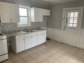 247 Inslee Pl, Unit 3 in Elizabeth, NJ - Building Photo - Building Photo