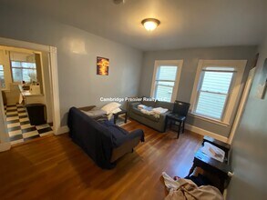 474 Putnam Ave in Cambridge, MA - Building Photo - Building Photo