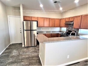 708 Emerald Idol Pl in Henderson, NV - Foto de edificio - Building Photo