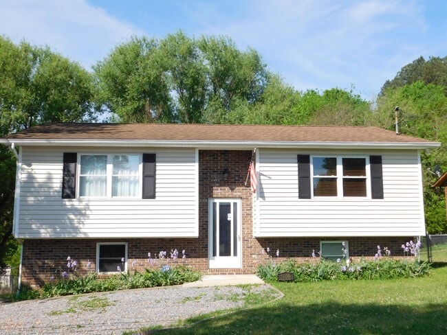 property at 1406 Richardson St