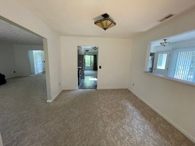1102 Mourning Dove Dr in Blacksburg, VA - Building Photo - Building Photo