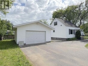 Charming 3 Bedroom Home with Parking & In- in Sault Ste Marie, ON - Building Photo - Building Photo