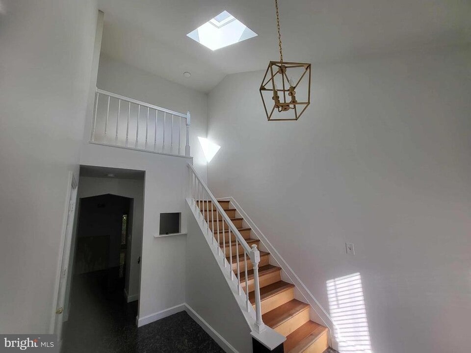 9602 Ridge Ave in Fairfax, VA - Building Photo