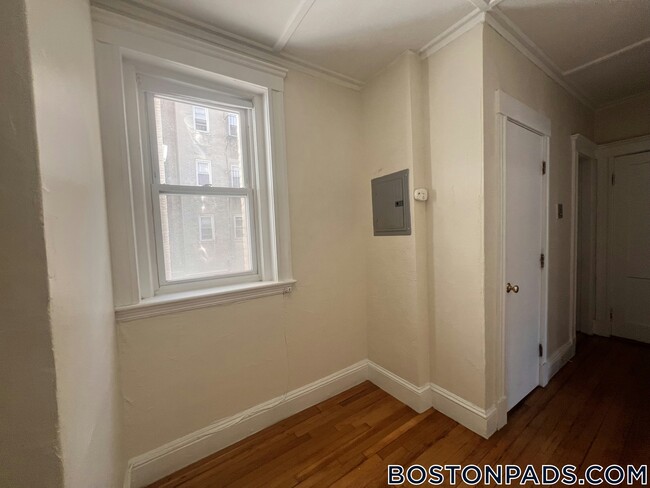 1179 Boylston St