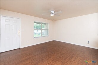 1609 N 10th St in Killeen, TX - Building Photo - Building Photo