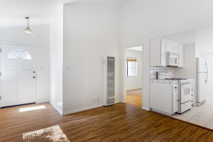 539 Venice Way, Unit 1 in Los Angeles, CA - Building Photo