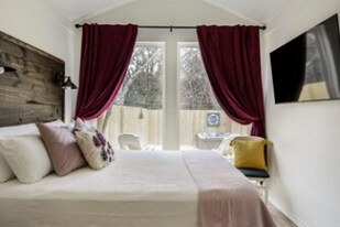 509 High Dr, Unit #1 in Spring Branch, TX - Building Photo