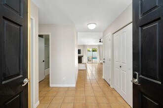 864 S Mountain View Dr in Palm Springs, CA - Building Photo - Building Photo