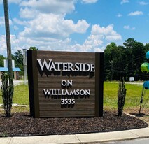 Waterside on Williamson Apartamentos