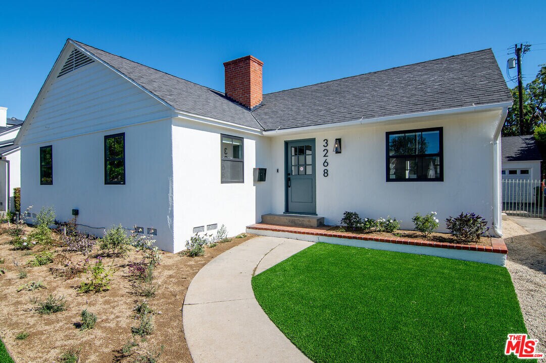3268 Butler Ave in Los Angeles, CA - Building Photo