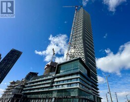 448 Burnhamthorpe Rd W in Mississauga, ON - Building Photo