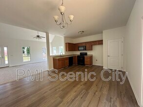7527 Passport Dr in Ooltewah, TN - Building Photo - Building Photo
