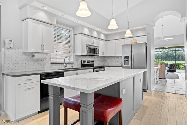 13520 Southampton Dr in Bonita Springs, FL - Building Photo - Building Photo