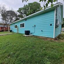 4701 Bland St in Seabrook, TX - Building Photo - Building Photo