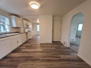 928 W Kamps Ave in Appleton, WI - Building Photo - Building Photo