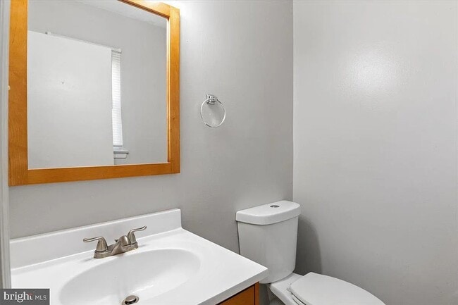 property at 3904 Elberta Ln
