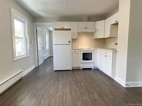 13 Cozzens Ave in Highland Falls, NY - Building Photo - Building Photo