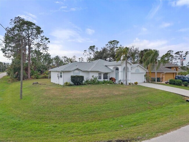 3915 Fonsica Ave in North Port, FL - Building Photo - Building Photo