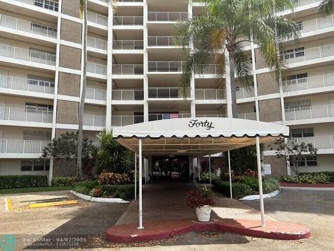 property at 3051 N Course Dr
