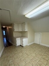 595 Pontiac Ave in Cranston, RI - Building Photo - Building Photo
