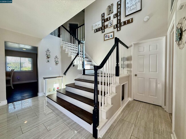 319 Flagstone Ct in Vacaville, CA - Building Photo - Building Photo