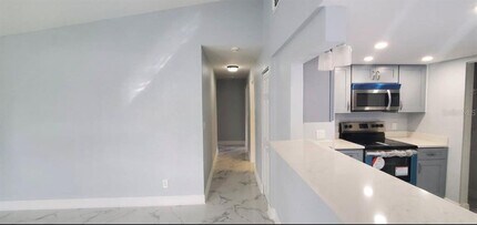 2205 Calexico Way S in St. Petersburg, FL - Building Photo - Building Photo