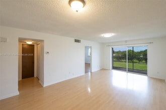 2471 SW 82nd Ave in Davie, FL - Building Photo - Building Photo