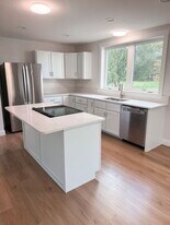 959 W River Rd in Waterville, ME - Building Photo
