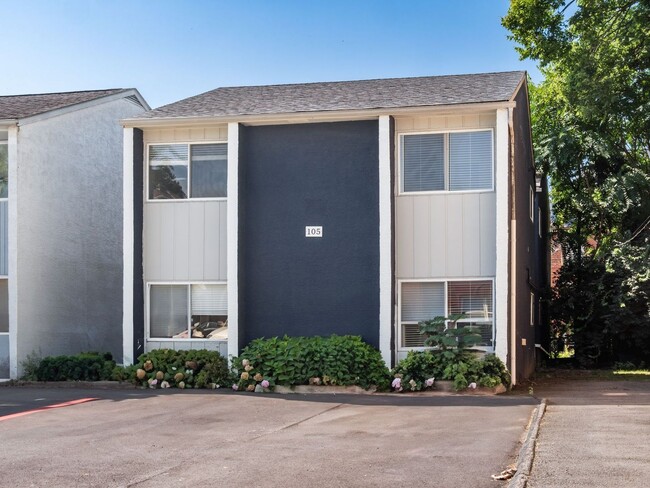 property at 105 W 8th Ave