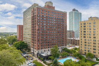 The Flamingo Apartments in Chicago, IL - Building Photo - Building Photo