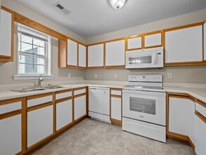 51 Pirates Cove Dr in Swansboro, NC - Building Photo - Building Photo