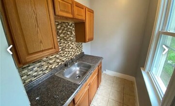 69 Henry St in New Haven, CT - Building Photo - Building Photo
