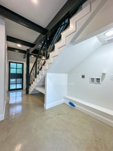 222 S Olive St in San Antonio, TX - Building Photo - Building Photo