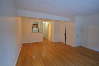 38 Gardner St, Unit 33 in Boston, MA - Building Photo - Building Photo