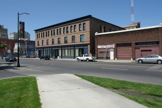 Wolfe Apartments in Spokane, WA - Foto de edificio - Building Photo