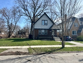 3960 3 Mile Dr in Detroit, MI - Building Photo - Building Photo