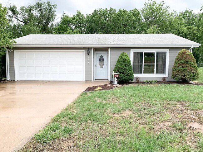 property at 302 Palomino Ln