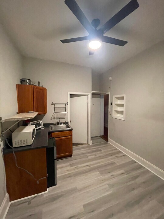 2841 N Calvert St, Unit 1F in Baltimore, MD - Foto de edificio
