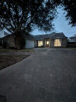 827 Coral Tree Pl in Missouri City, TX - Building Photo