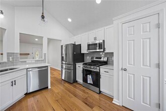 367 Ayelsbury Ct in Sugar Hill, GA - Building Photo - Building Photo