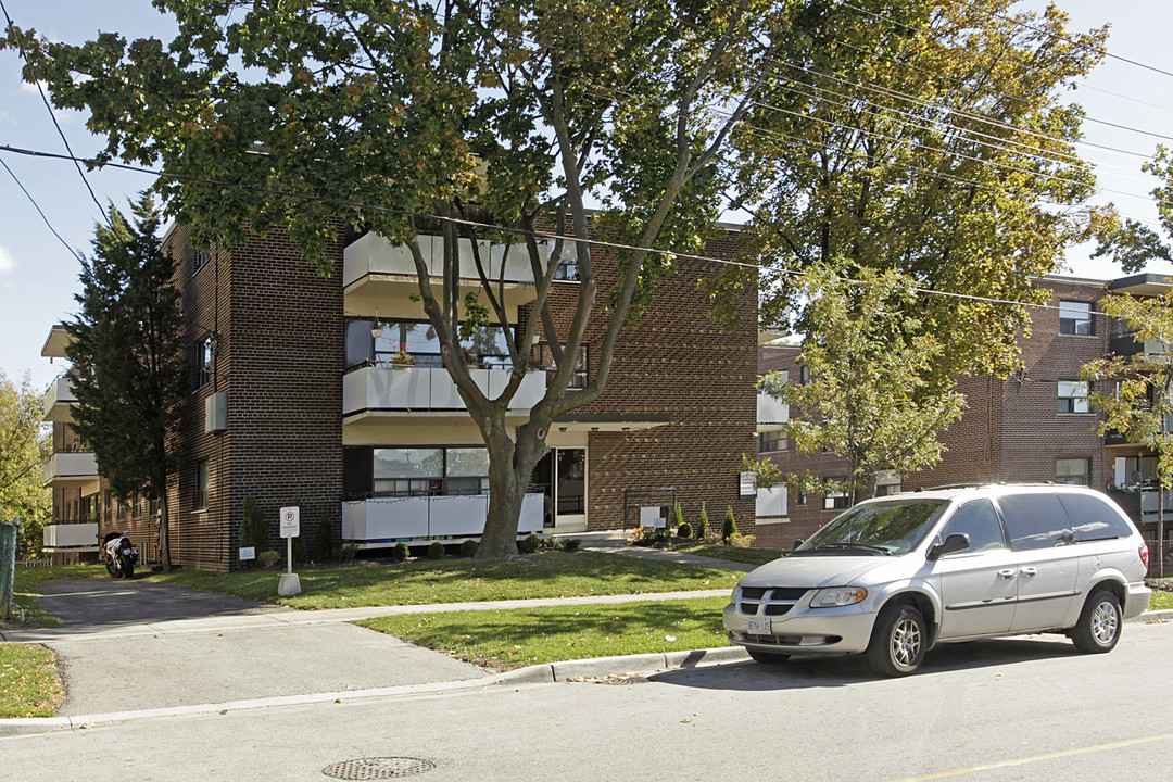 159 Stephen Dr in Toronto, ON - Building Photo